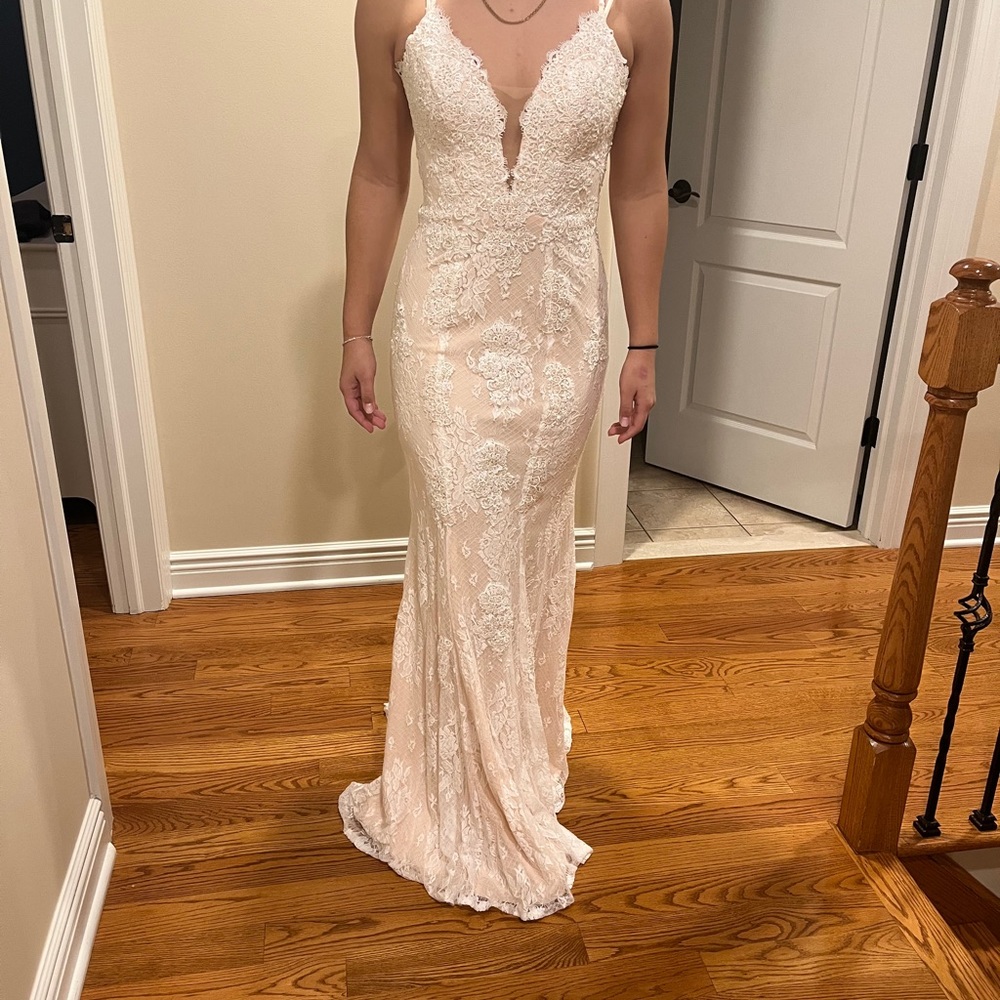 White/cream lace JVM by Jovani gown